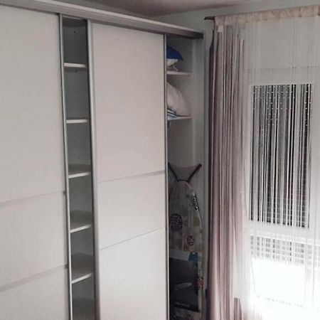 Apartman Franko - Uz Parking Pula Exteriör bild