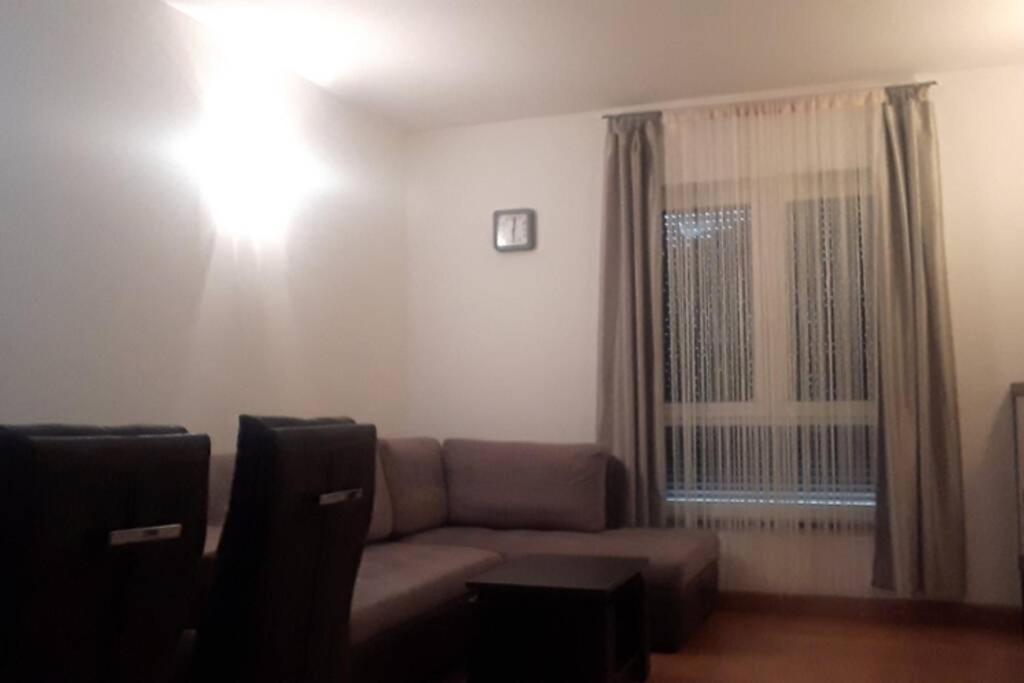 Apartman Franko - Uz Parking Pula Exteriör bild